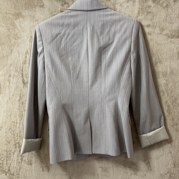 Blazer - Picture 2 of 6